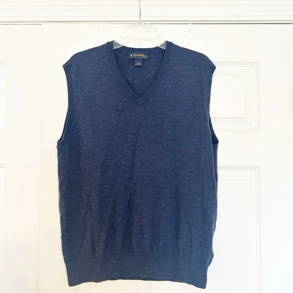 Brooks Brothers 100% merino wool‎ Navy V-Neck Sweater Vest size L